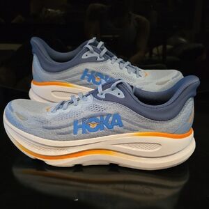 Hoka Bondi 9